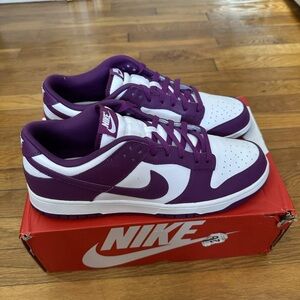 *Slightly Used* Nike Dunk Low Men White Purple (DV0833-107) Size 13